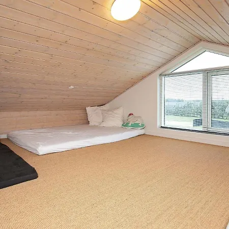 6 Person In L Kken Løkken