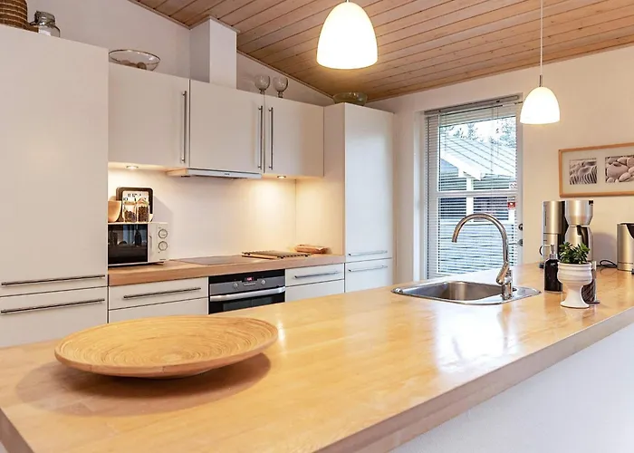 Modern Retreat With - By Traum Løkken