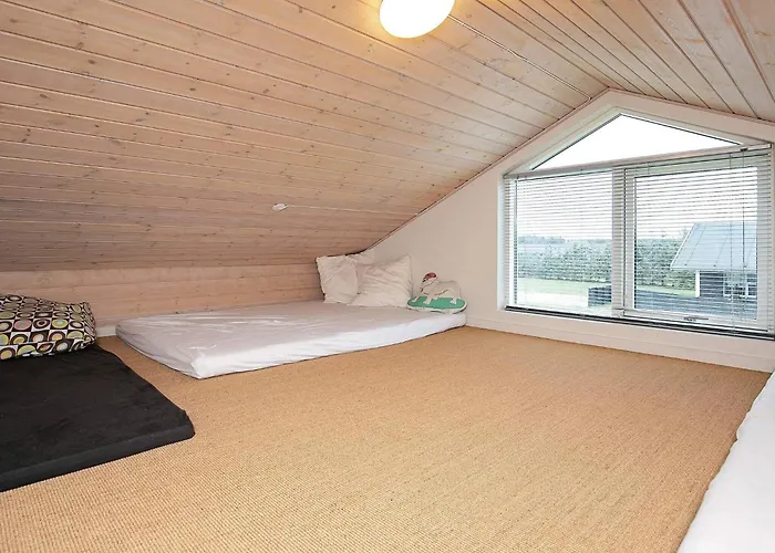 Modern Retreat With - By Traum *